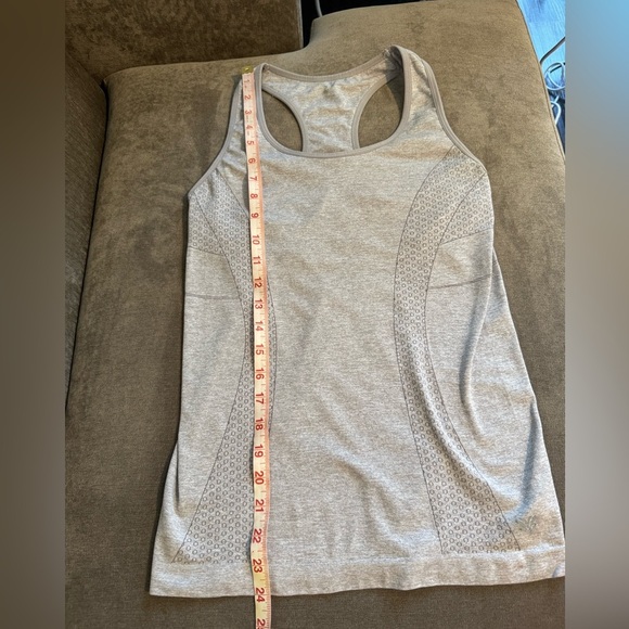 Forever 21 Gray Tank Top Workout shirt Size Medium - Picture 8 of 8